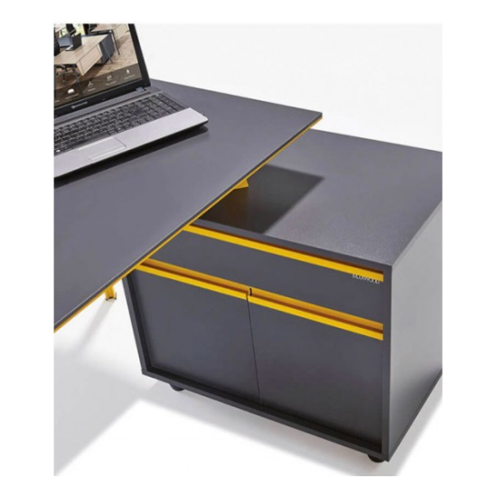 Slide Office Manager Suit